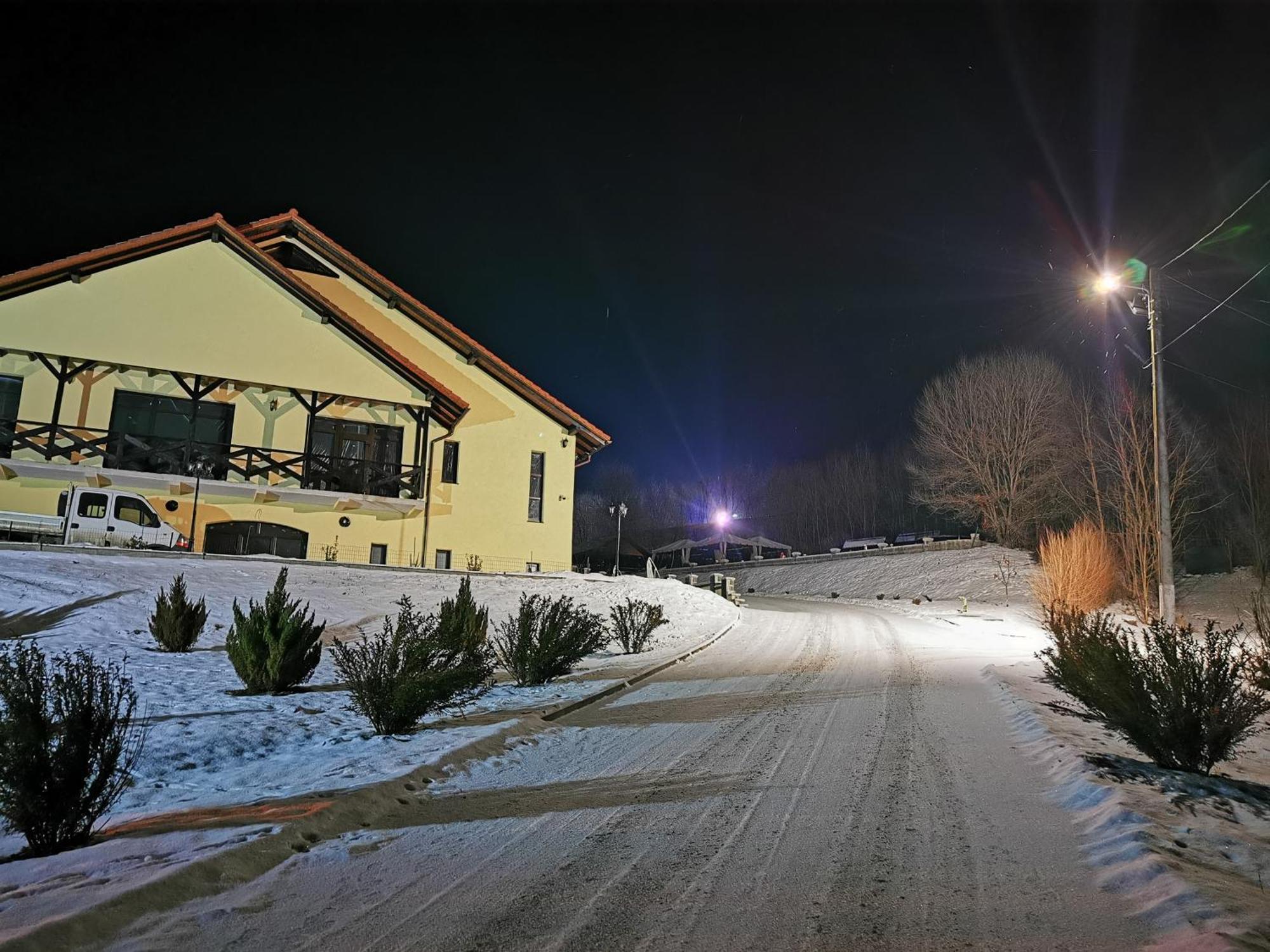 Pensiunea Emris Spatac Zimmer foto